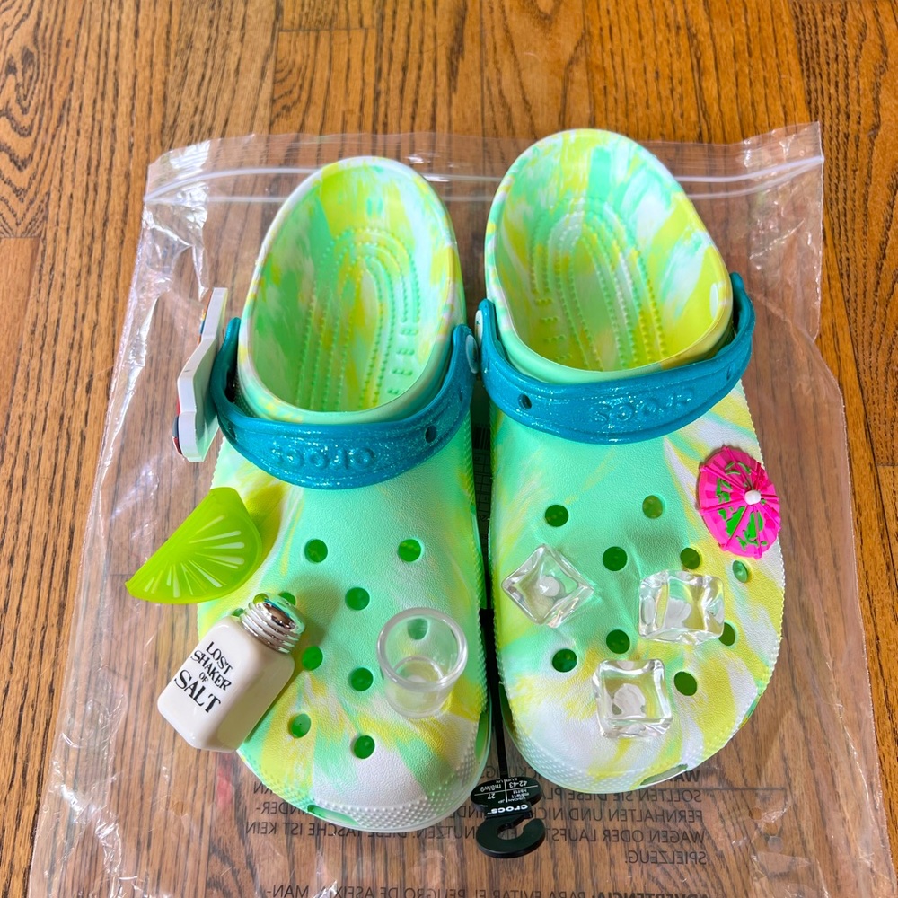 Margaritaville Crocs (NWT)